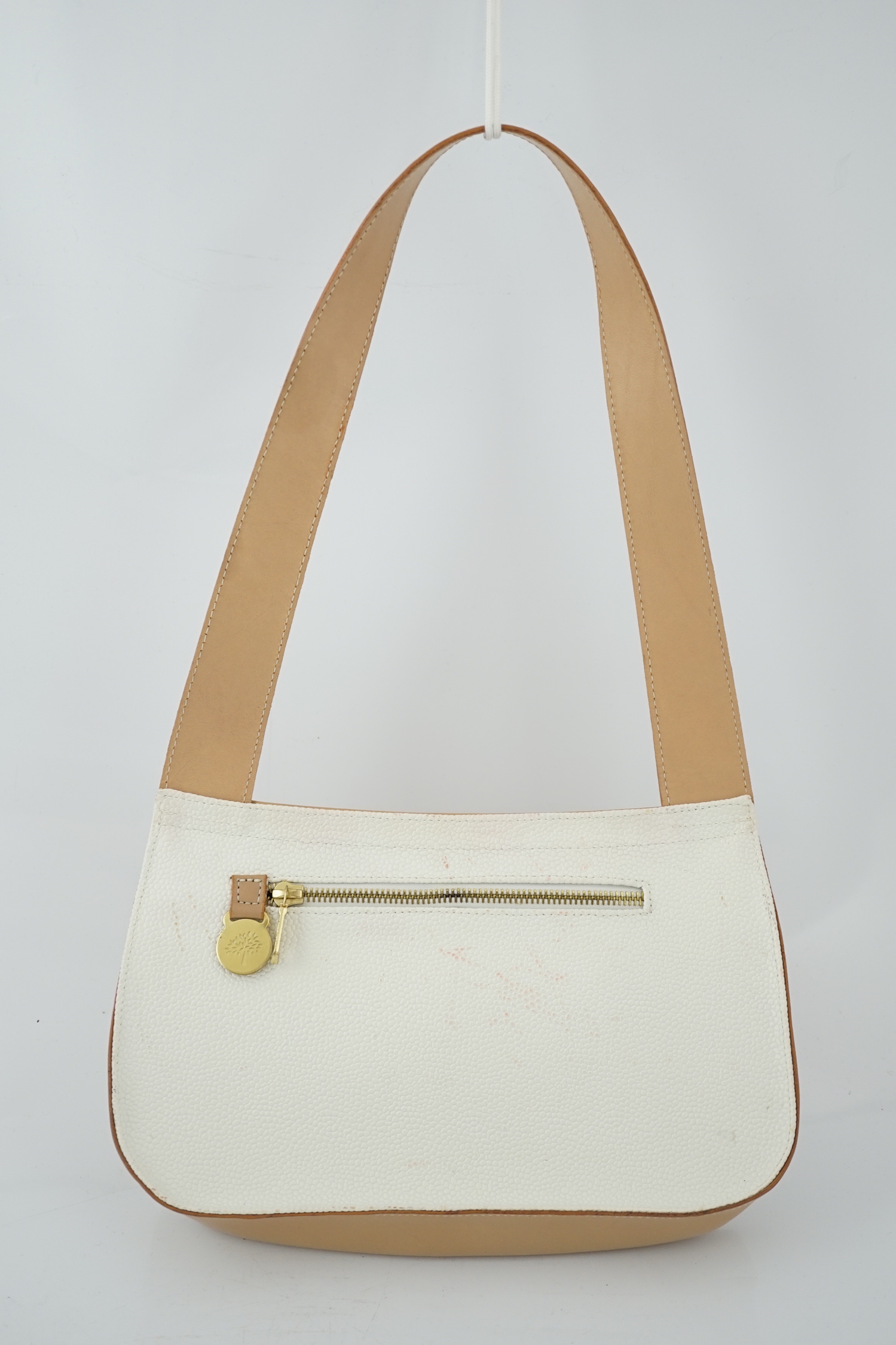 A Mulberry leather shoulder bag, height 18cm, height to handle 46cm, width 27cm, depth 5cm